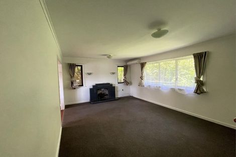 Photo of property in 11 Seymour Road, Sunnyvale, Auckland, 0612