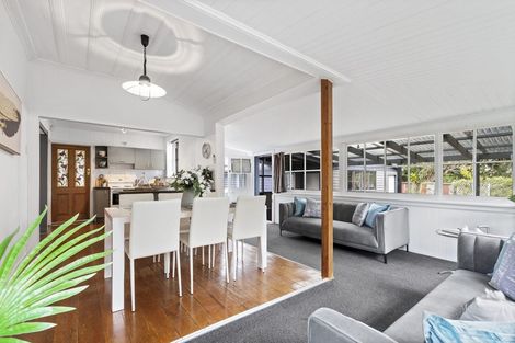 Photo of property in 18 Cosgrave Road, Papakura, 2110