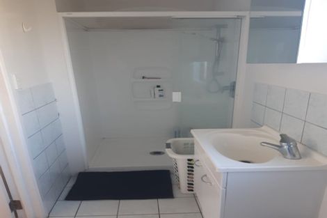 Photo of property in 3 Western Court, Sunnyvale, Auckland, 0612