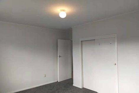 Photo of property in 5 Bodi Place, Te Atatu South, Auckland, 0610