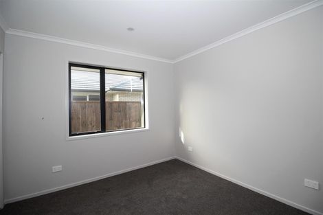 Photo of property in 21 Kaurinui Crescent, One Tree Point, 0118