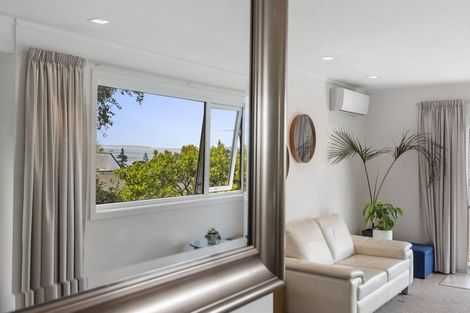 Photo of property in 2/40 Beulah Avenue, Rothesay Bay, Auckland, 0630