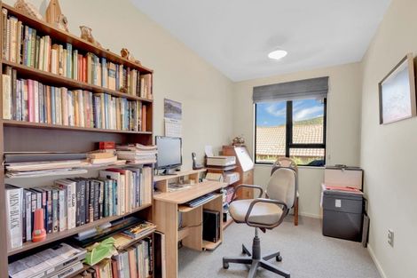 Photo of property in 10 Matai Place, Waikawa, Picton, 7220