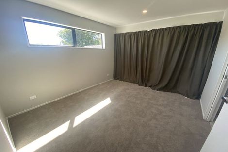 Photo of property in 4f Roby Street, Te Atatu Peninsula, Auckland, 0610