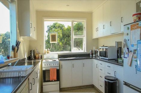 Photo of property in 6 Peranga Terrace, Hataitai, Wellington, 6021