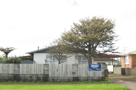 Photo of property in 14 Short Street, Waitara, 4320