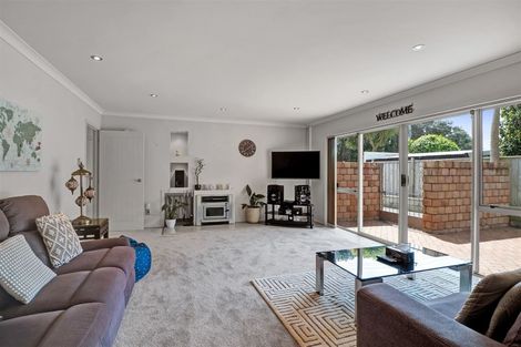 Photo of property in 7a Dives Avenue, Hawera, 4610