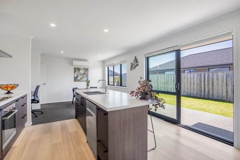 Photo of property in 6 Blackbird Way, Rolleston, 7614