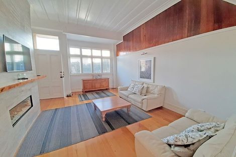 Photo of property in 2/24 Church Street, Devonport, Auckland, 0624