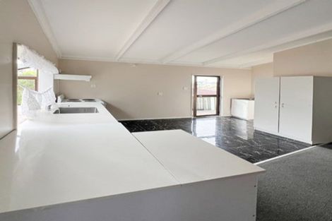 Photo of property in 20 Thornlow Street, Glendene, Auckland, 0602