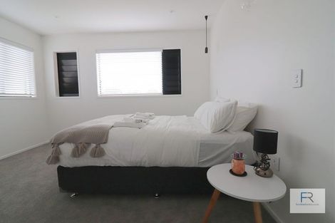 Photo of property in 4 Tapuwae Way, Mangere Bridge, Auckland, 2022