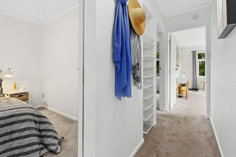 Photo of property in 3/27 Winston Street, Crofton Downs, Wellington, 6035