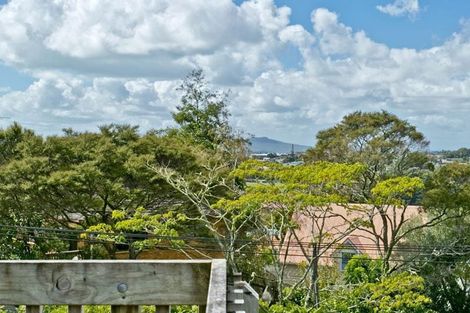 Photo of property in 130 Manuka Road, Bayview, Auckland, 0629