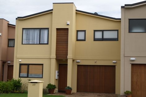 Photo of property in 27 Puma Drive, Golflands, Auckland, 2013