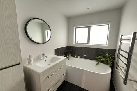 Photo of property in 52 Herewini Street, Titahi Bay, Porirua, 5022