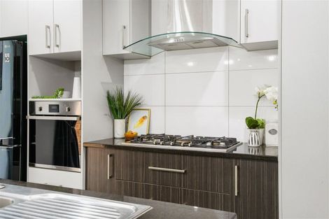 Photo of property in 12 Hampshire Court, Flagstaff, Hamilton, 3210