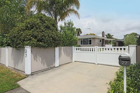 Photo of property in 27 Hammond Road, Taradale, Napier, 4112