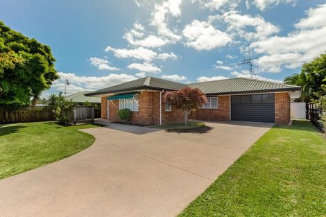 Photo of property in 98 Shakespeare Street, Leamington, Cambridge, 3432