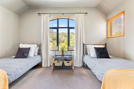 Photo of property in 2 Emerald Lane, Cashmere, Christchurch, 8022