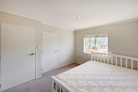 Photo of property in 6 Springvale Drive, Fairview Heights, Auckland, 0632