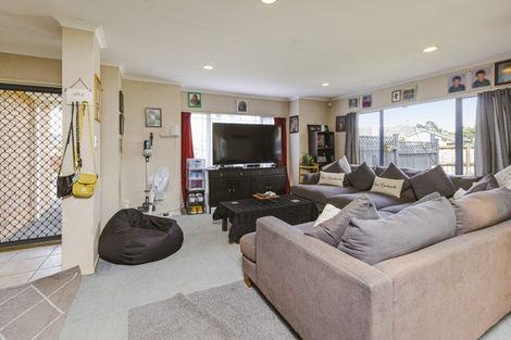 Photo of property in 323 Mahia Road, Weymouth, Auckland, 2103