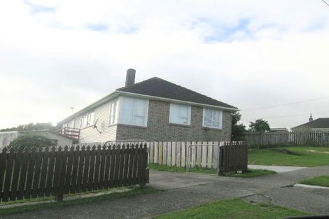 Photo of property in 4 Mitchell Grove, Ranui, Porirua, 5024