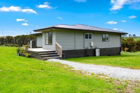 Photo of property in 17 Ranganui Road, Kaiwaka, 0573