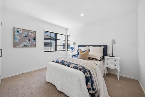 Photo of property in 28 Falstaff Place, Half Moon Bay, Auckland, 2012