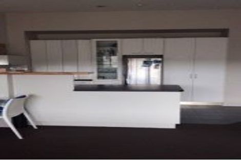 Photo of property in 8a Madeira Lane, Grafton, Auckland, 1023