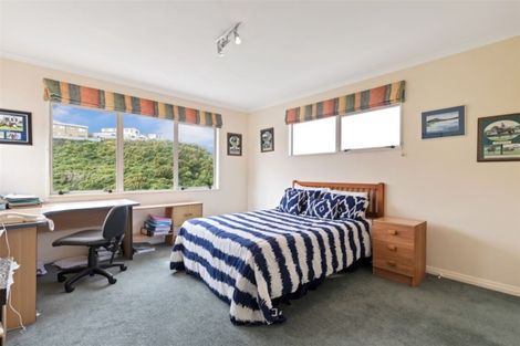 Photo of property in 34 Amesbury Drive, Churton Park, Wellington, 6037