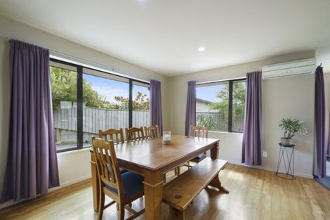 Photo of property in 22 Aotea Drive, Aotea, Porirua, 5024