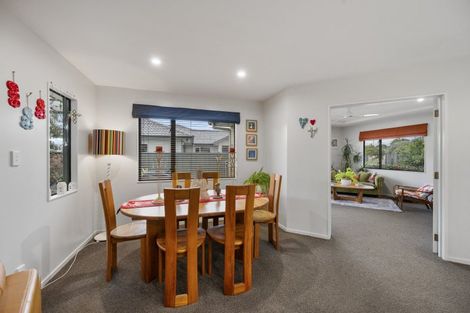 Photo of property in 9 Harrison Court, Clive, 4102