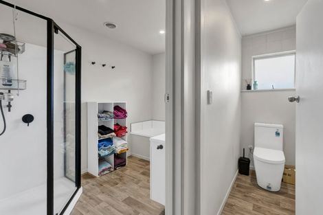 Photo of property in 4 Douglas Street, Hawera, 4610