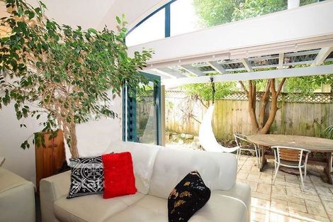 Photo of property in 2 Roseville Road, Gulf Harbour, Whangaparaoa, 0930