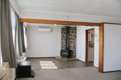 Photo of property in 15 Olivia Street, Stratford, 4332