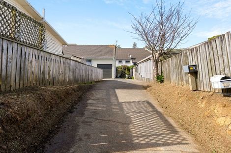 Photo of property in 18a Bracken Road, Newlands, Wellington, 6037