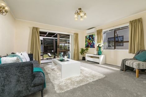 Photo of property in 37 Pine Road, Orewa, 0931