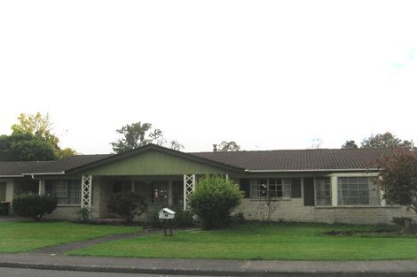 Photo of property in 2 Matuhi Rise, Henderson, Auckland, 0612