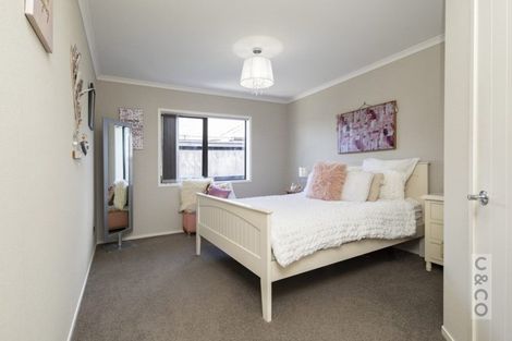 Photo of property in 11 Pohutukawa Parade, Riverhead, 0820