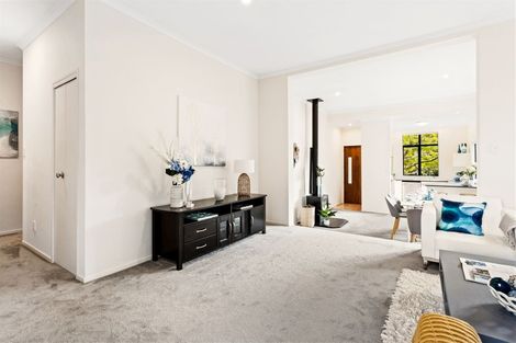 Photo of property in 31 Lazurite Drive, Westgate, Auckland, 0614