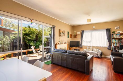 Photo of property in 14 Newcastle Terrace, Mount Albert, Auckland, 1025