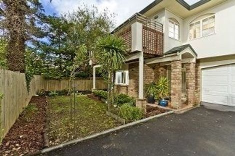 Photo of property in 1/15 Seine Road, Forrest Hill, Auckland, 0620