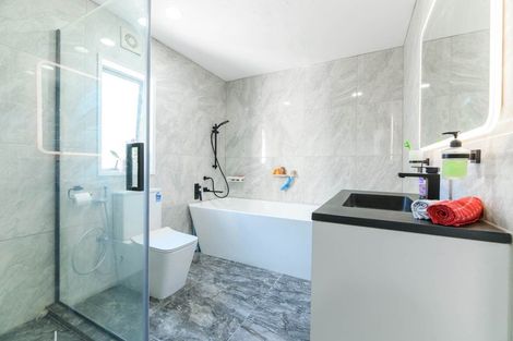 Photo of property in 48e Arawa Street, New Lynn, Auckland, 0600