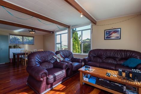 Photo of property in 120 Renown Road, Raumati South, Paraparaumu, 5032