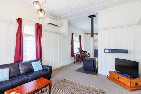 Photo of property in 10 Albert Street, Pahiatua, 4910