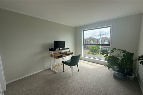 Photo of property in 5/2 Rangitamiro Place, Hobsonville, Auckland, 0616