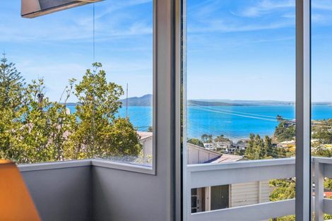 Photo of property in 13 Carlisle Road, Torbay, Auckland, 0630