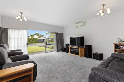 Photo of property in 18 Lakeside Drive, Pahurehure, Papakura, 2113