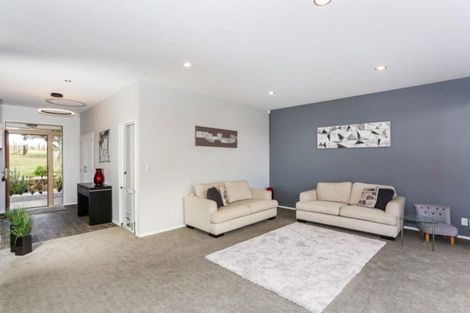 Photo of property in 105 Medhurst Road, Bombay, 2675