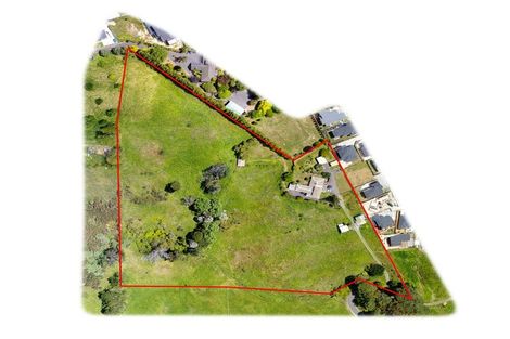 Photo of property in 16 Babich Road, Henderson Valley, Auckland, 0614